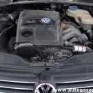 Volkswagen Passat B5 2.0_115KM komora silnika