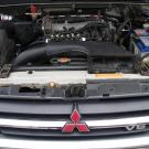 Mitsubishi Montero 3.5 V6 199KM komora silnika