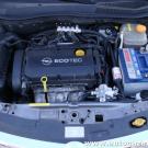 Opel Astra H 1.6 ECOTEC 115KM kombi SQ 32, komora silnika