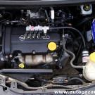Opel Corsa D 1.2 Twinport ECOTEC 80KM SQ 32, komora silnika