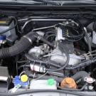 Suzuki Grand Vitara 1.6 16V 106KM komora silnika