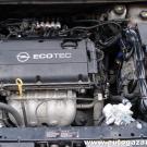 Opel Astra J 1.6 16V 115KM komora silnika