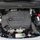 Suzuki SX4 1.6 16V 120KM komora silnika