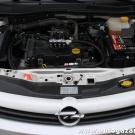 Opel Astra H 1.4 Twinport ecoFLEX 90KM komora silnika