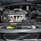 Volvo S60 2.4 20V 170KM komora silnika